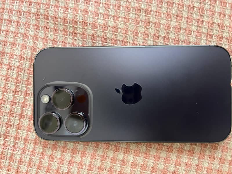 iPhone 14 pro 4
