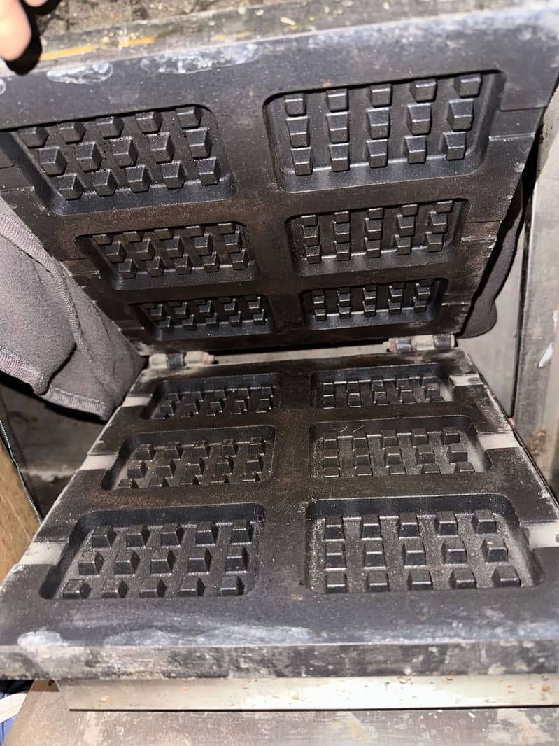 Waffle maker - biscuit shape 4