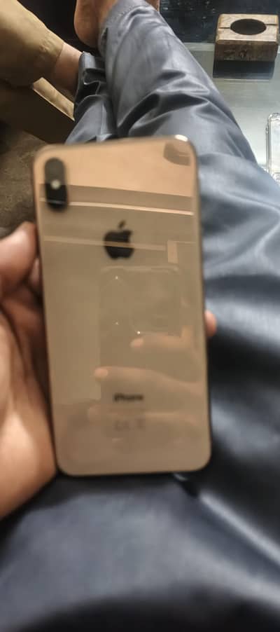 iphone xsmax 64 gb . . . . . .