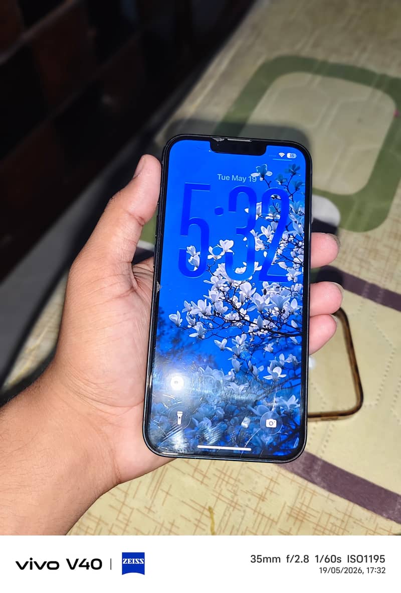 Iphone 13 4