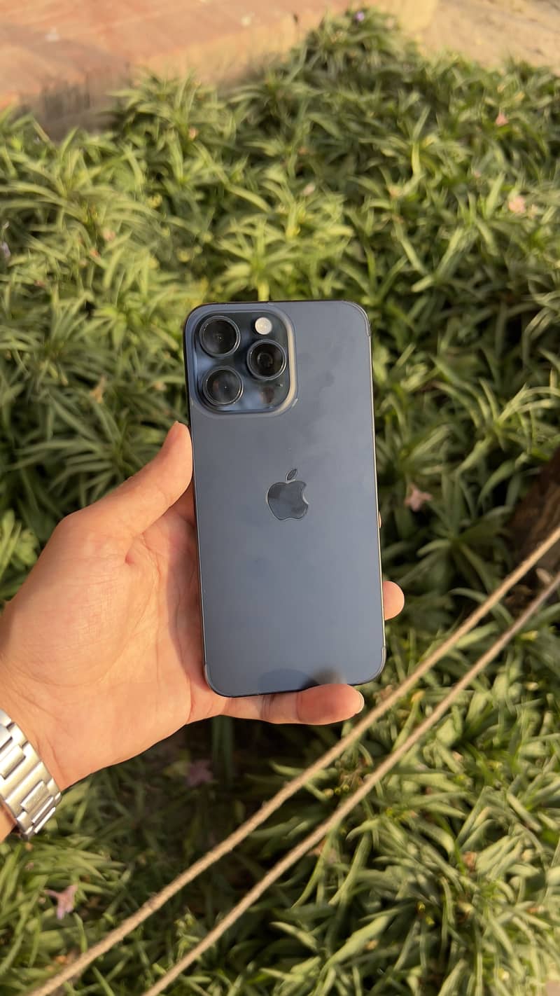 Iphone 15 pro max 0