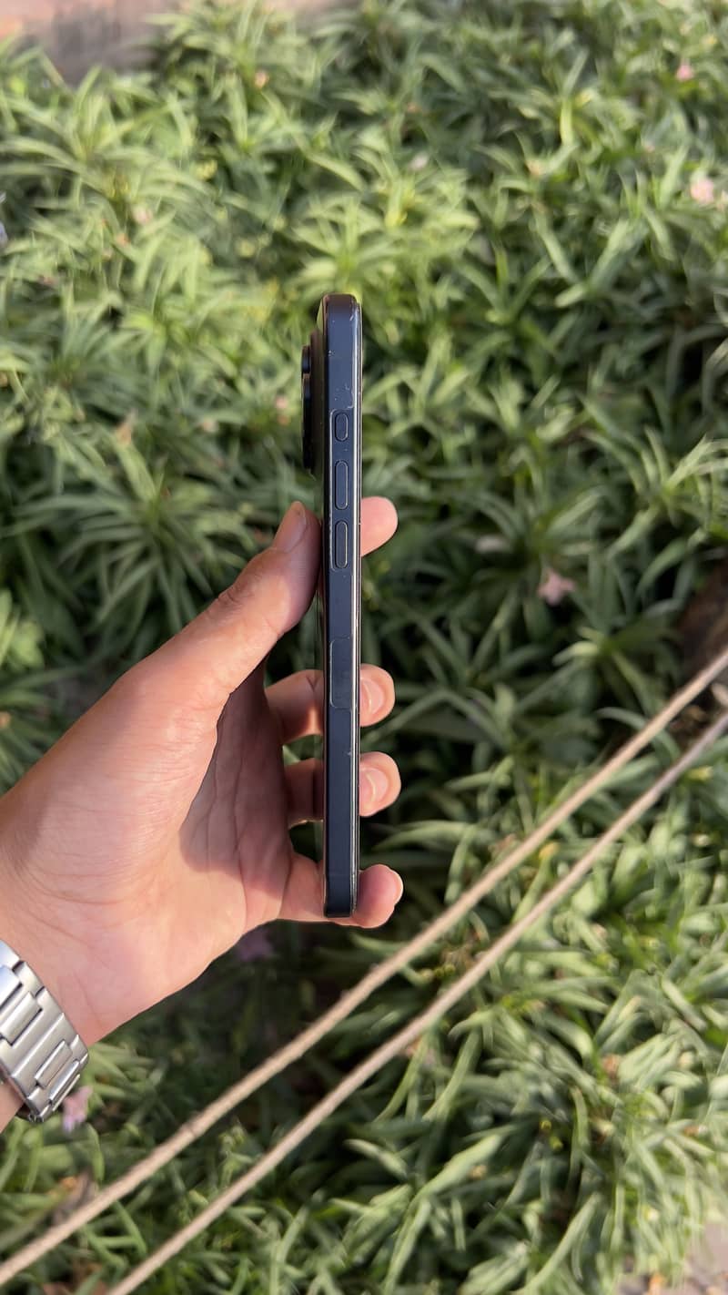 Iphone 15 pro max 2