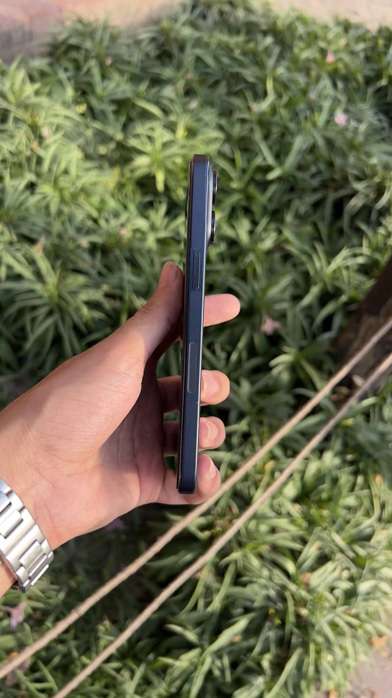 Iphone 15 pro max 3