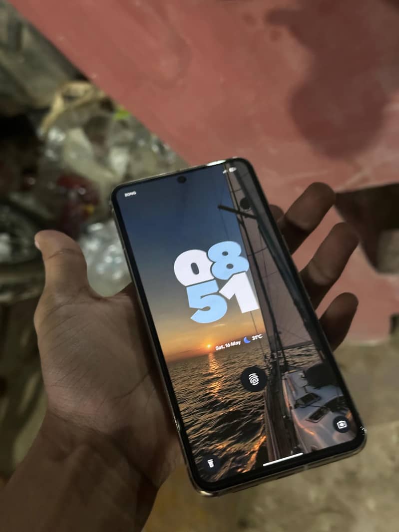 google pixel 8 pro 2