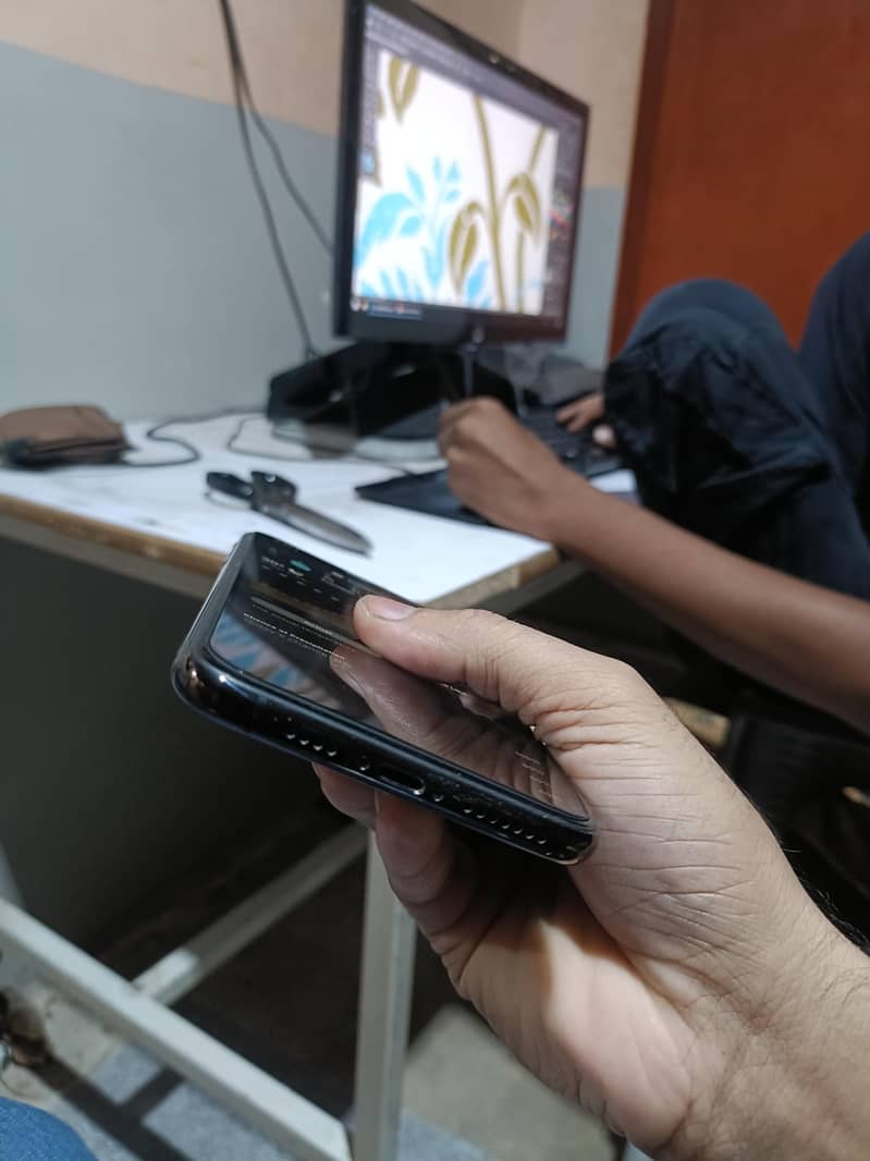 iphone 11 pro max 2