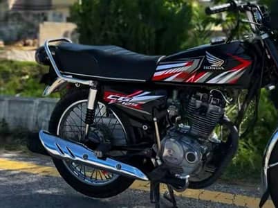 Honda 125 silencer  AHL3  contact for more information