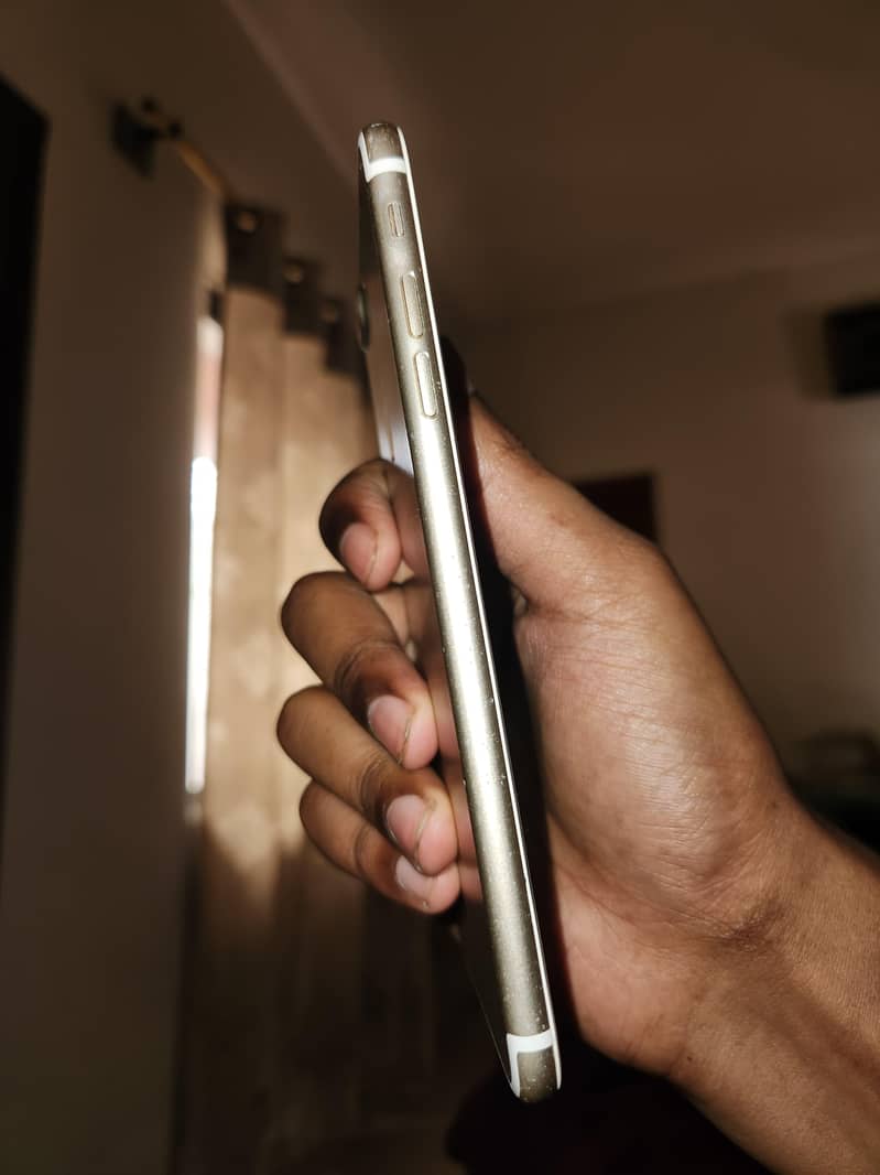 Apple iPhone 7 Plus 1