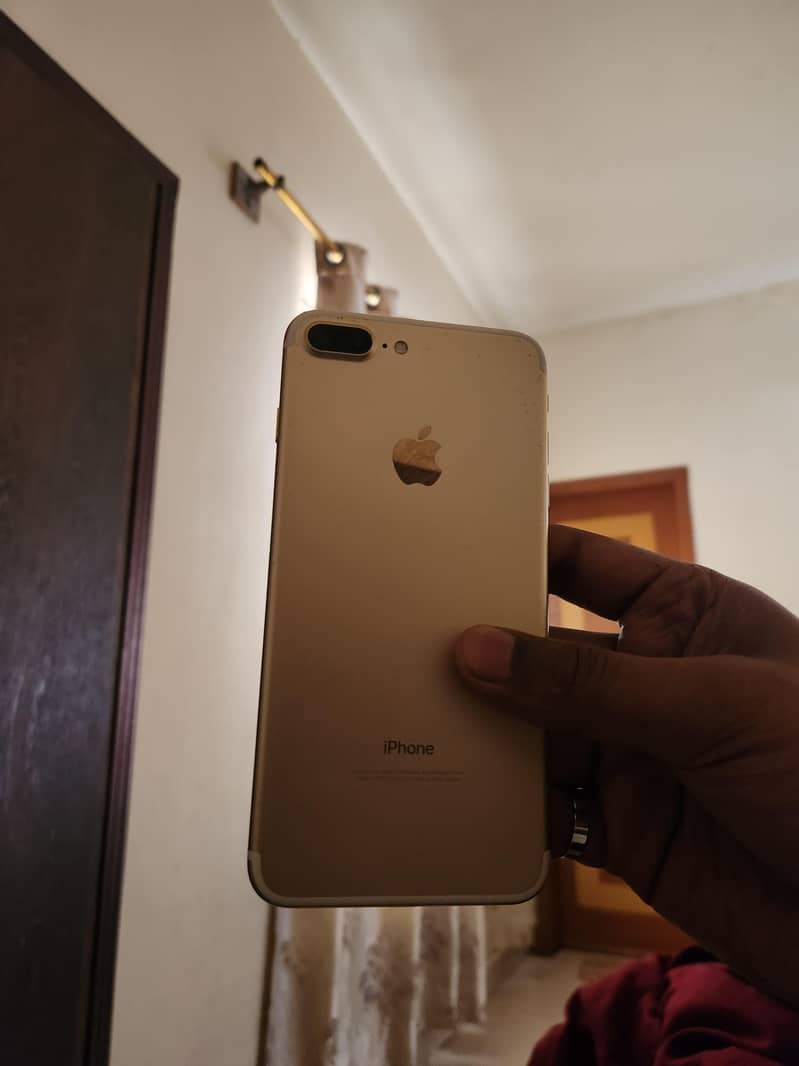 Apple iPhone 7 Plus 4