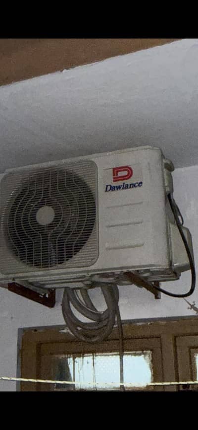 dawalne splilt Ac 1 ton  gas kam hy chota koi lekege hoga