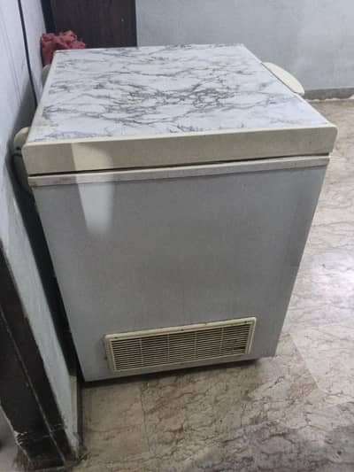 1 Door Freezer for Sale – Used but in Good Condition
