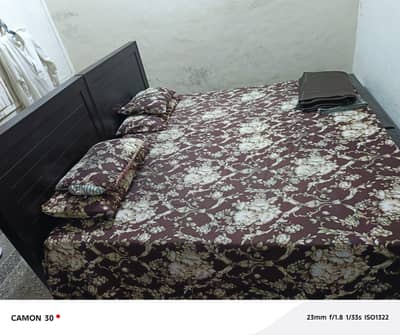 2 singal bed ache condition men hen