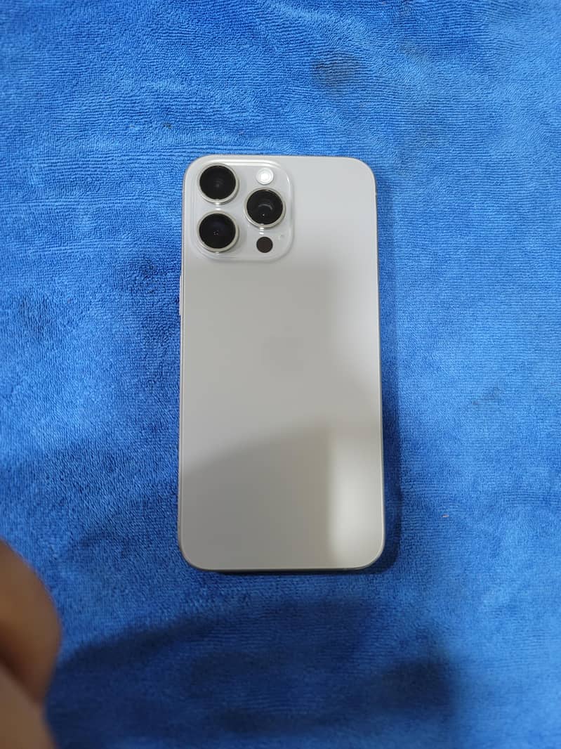 iphone 15 pro max 0