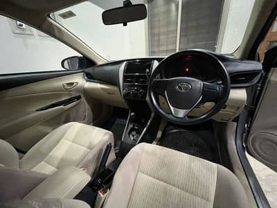TOYOTA YARIS SEDAN GLI CVT 1.3 2024