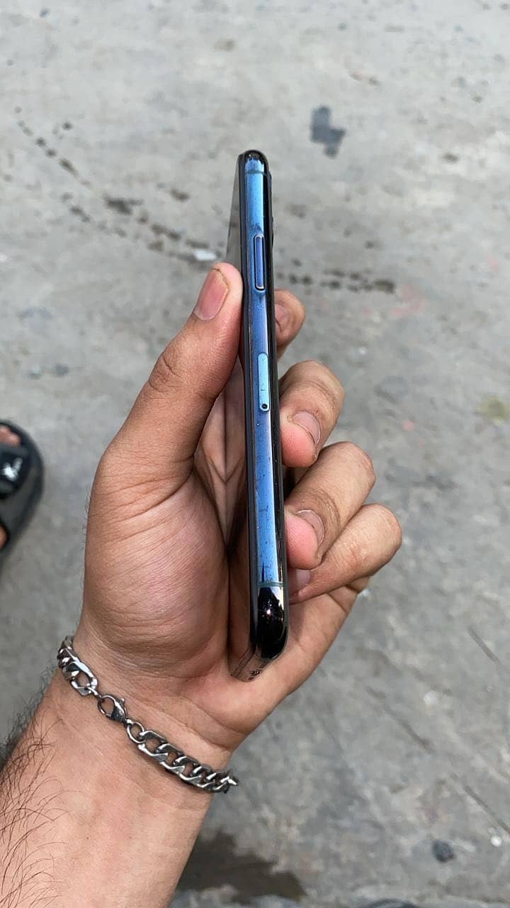 Iphone 11 pro 4