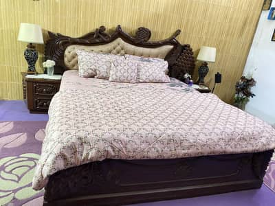 Premium Solid Wood Bedroom hand-Carved Set
