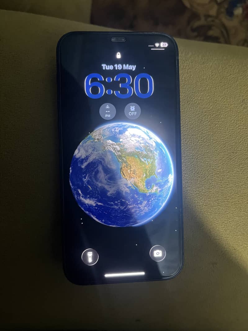 Apple iPhone 12 1