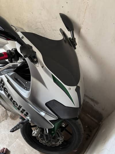 Benelli 302R - 2020 Model Heavy Bike