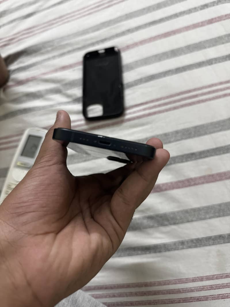 Iphone 13 simple 4