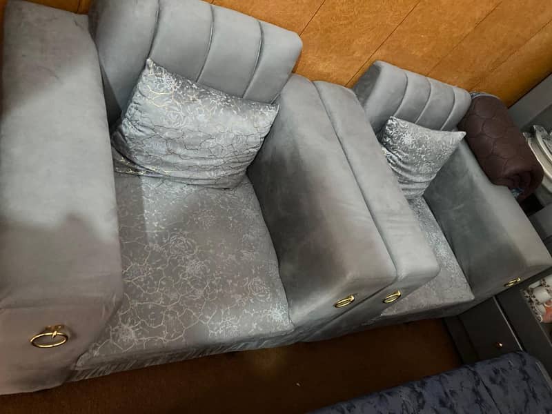 2 / 3 seater 0