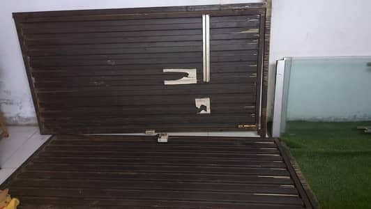heavy metal gate