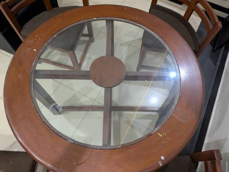 round dining table 5