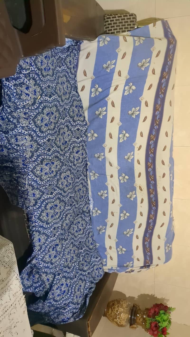 sofa set available 2