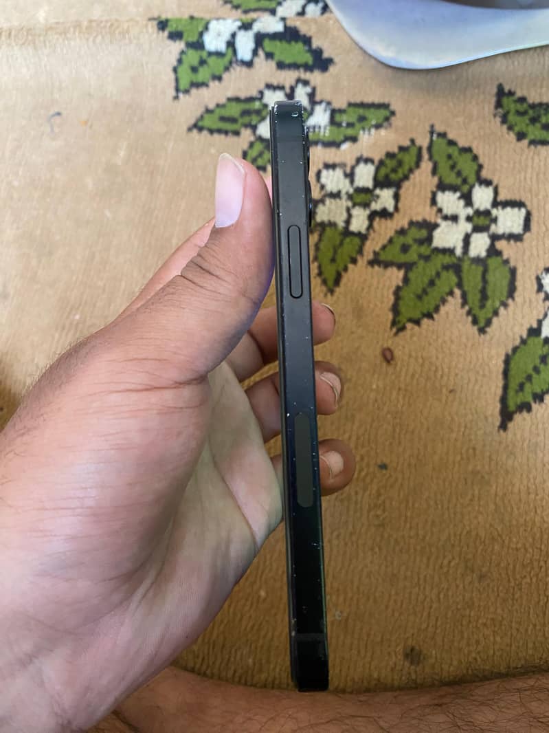 iphone 12 4