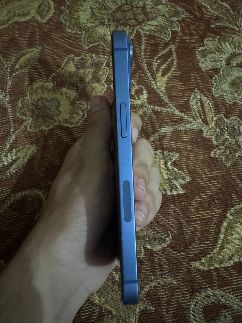 Apple iPhone 13 3