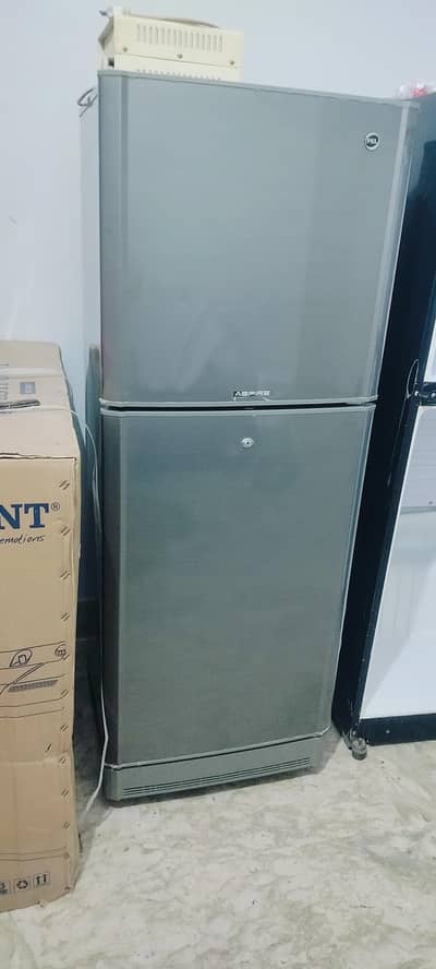 Used Refrigerator Pel