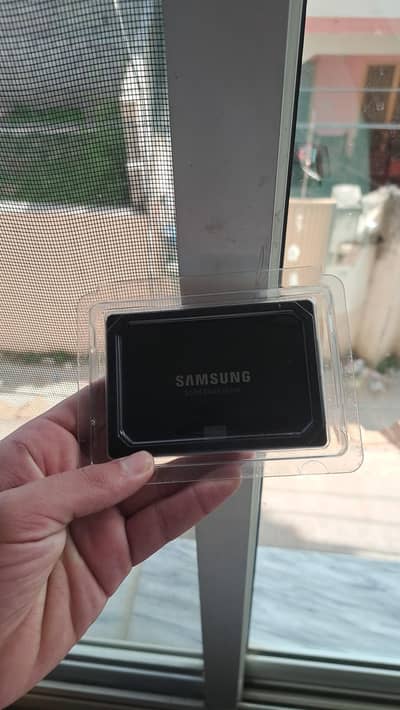 Samsung 500 gb SSD 100 battery health