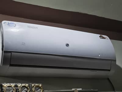 Pel inverter AC very good condition only one season use