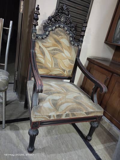 2 Big Chairs Chinioti with small table