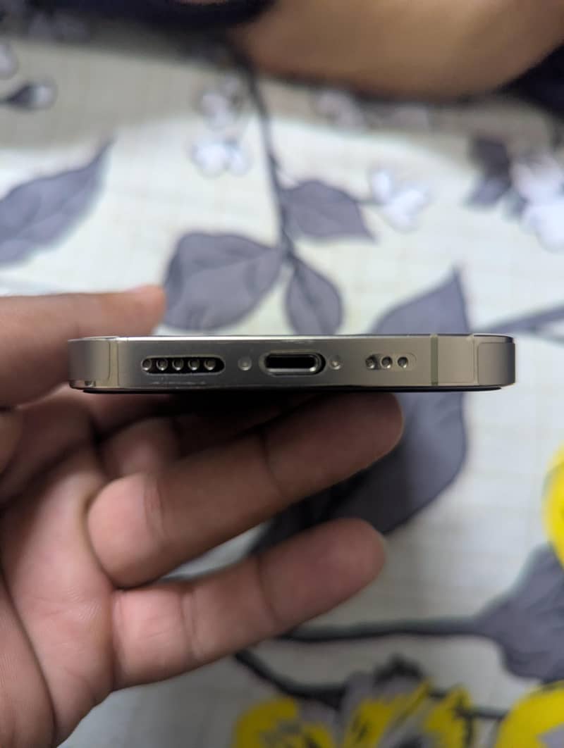 Iphone 14 pro 4