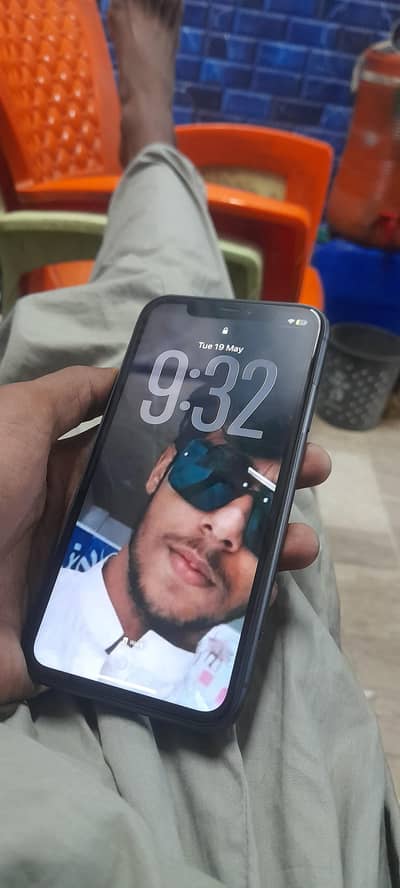I phone 11 urjant sall