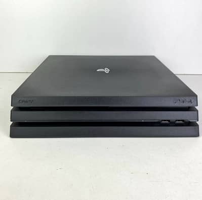 Sony PS4 Pro 1TB – 10/10 Condition | 2 Controllers | Original Box