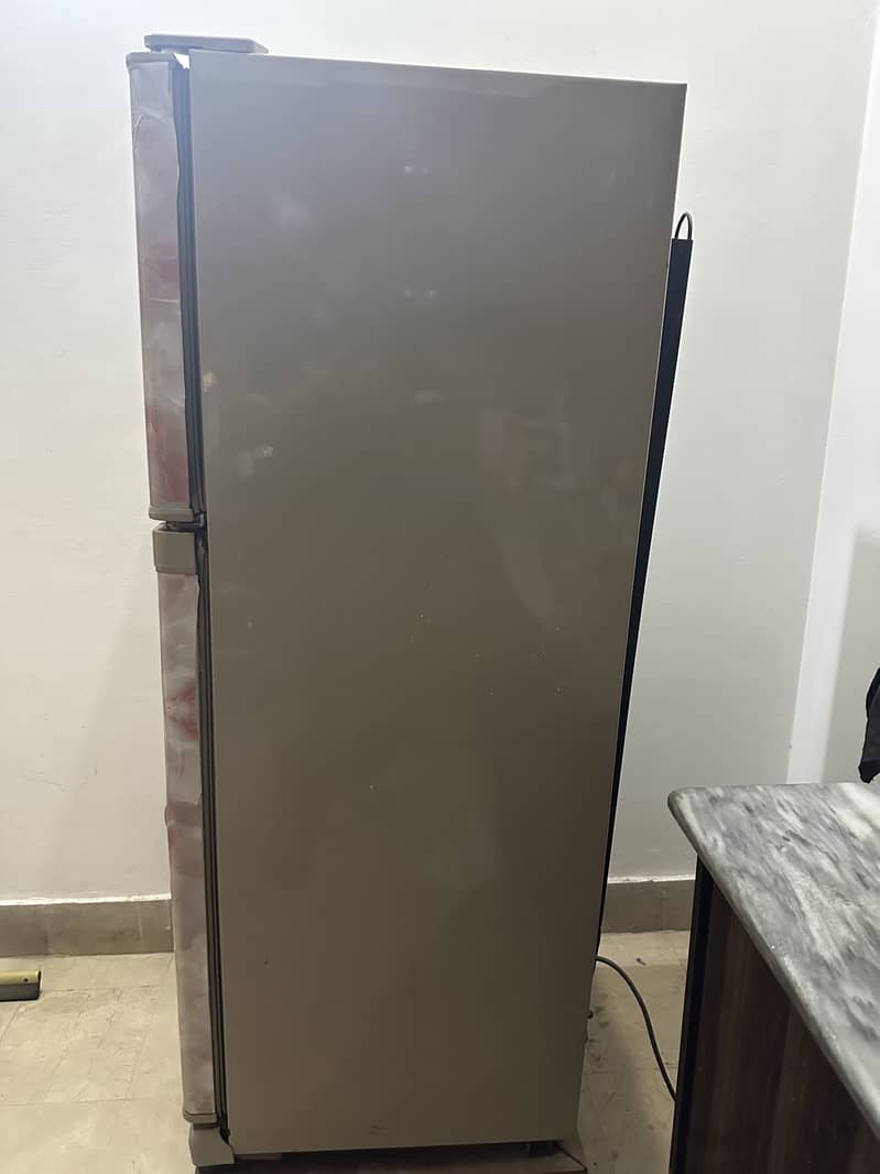 Dawlance fridge Medium 2