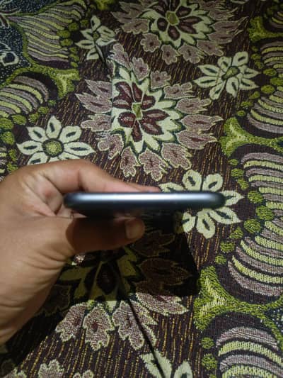 iphone 8+ 256gb wtsapp 03473759104