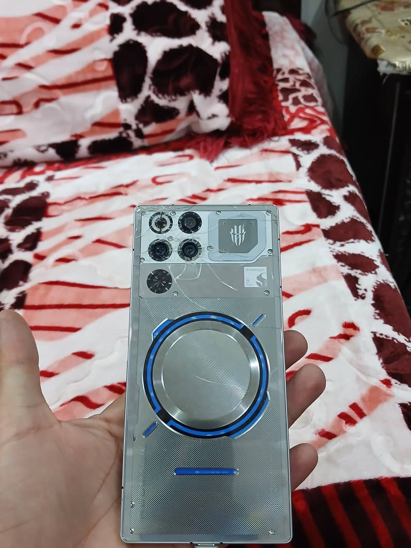 Redmagic 11 pro 8