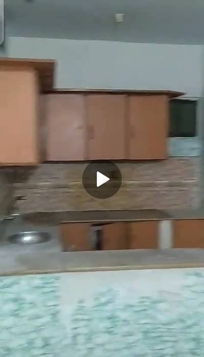 2 bed lounge leased flat available for sale