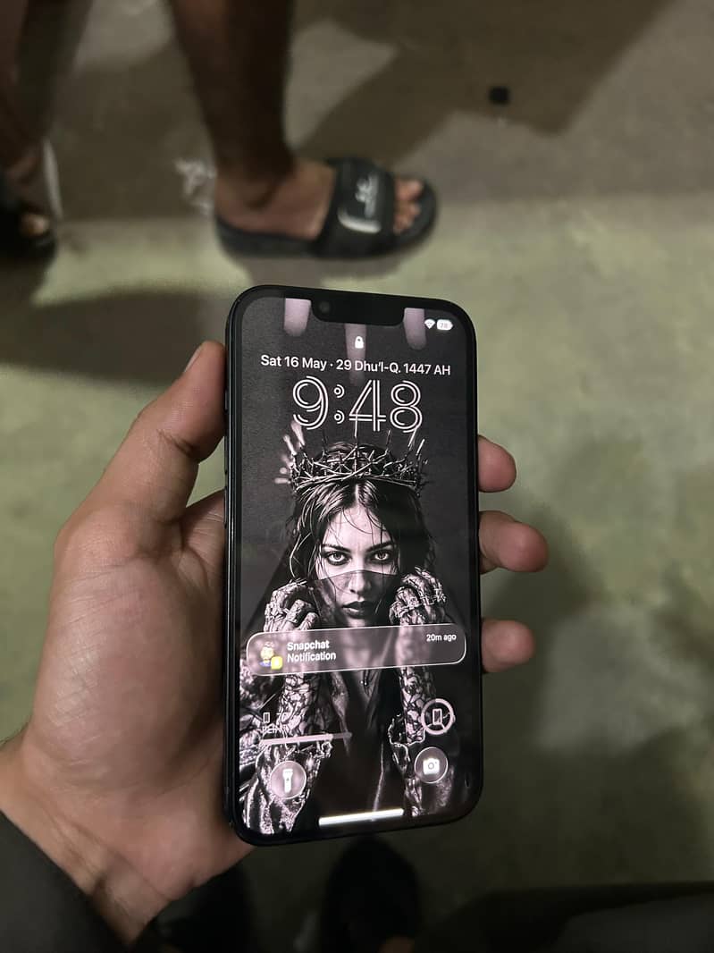 Iphone 16E 8