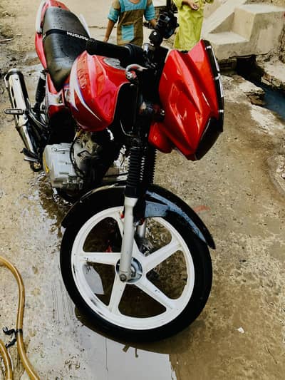 United deluxe 125 cc self start 03196023261