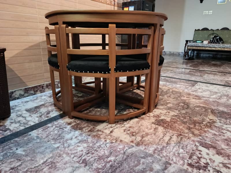 Dinning table 0