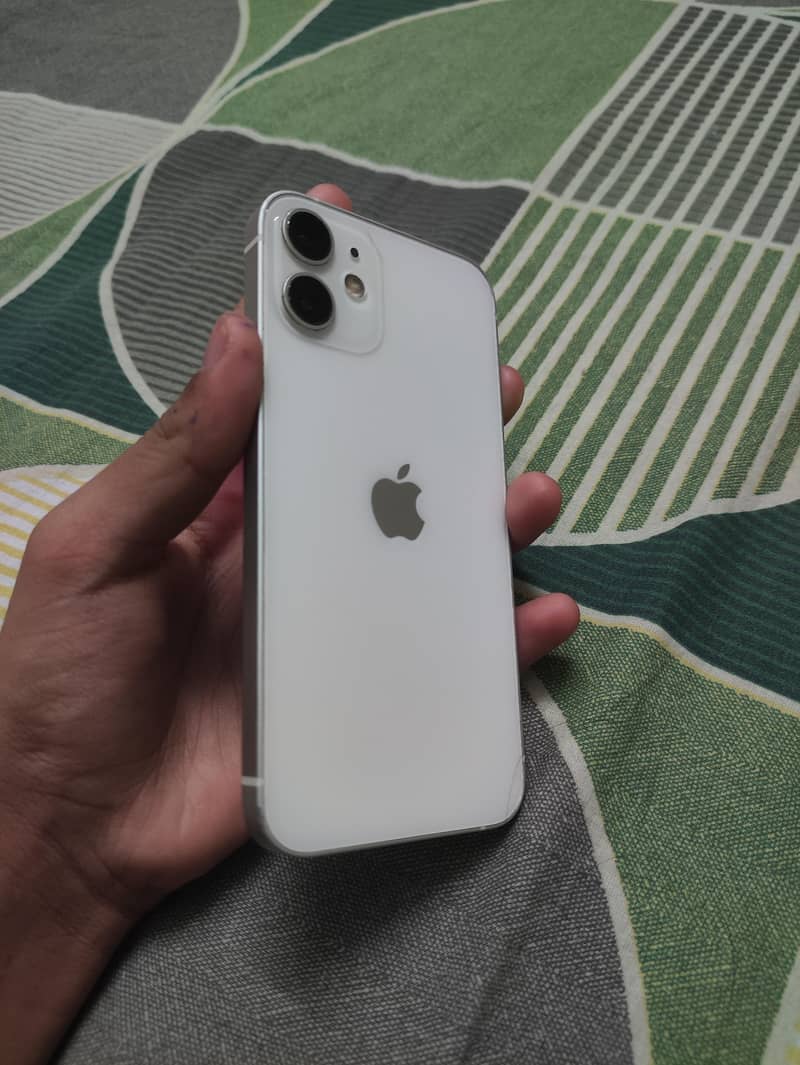 Iphone 12 mini mint condition 0