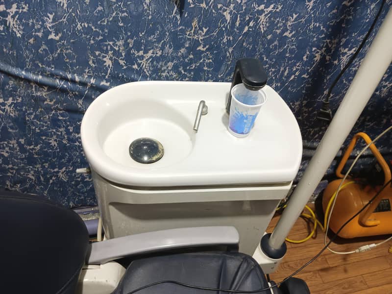 dental unit 6