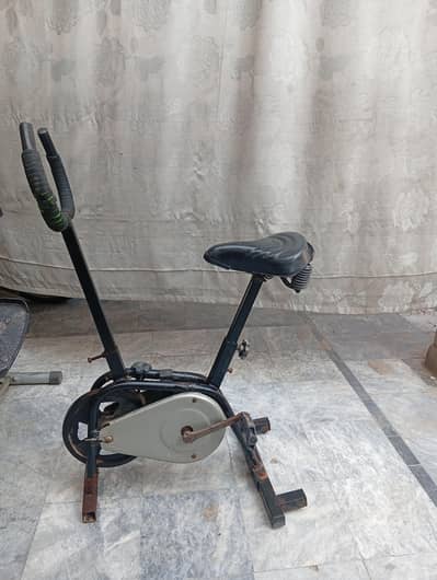excercise cycle (easy to carry)