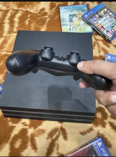 PlayStation PS4 pro 1TB Memory