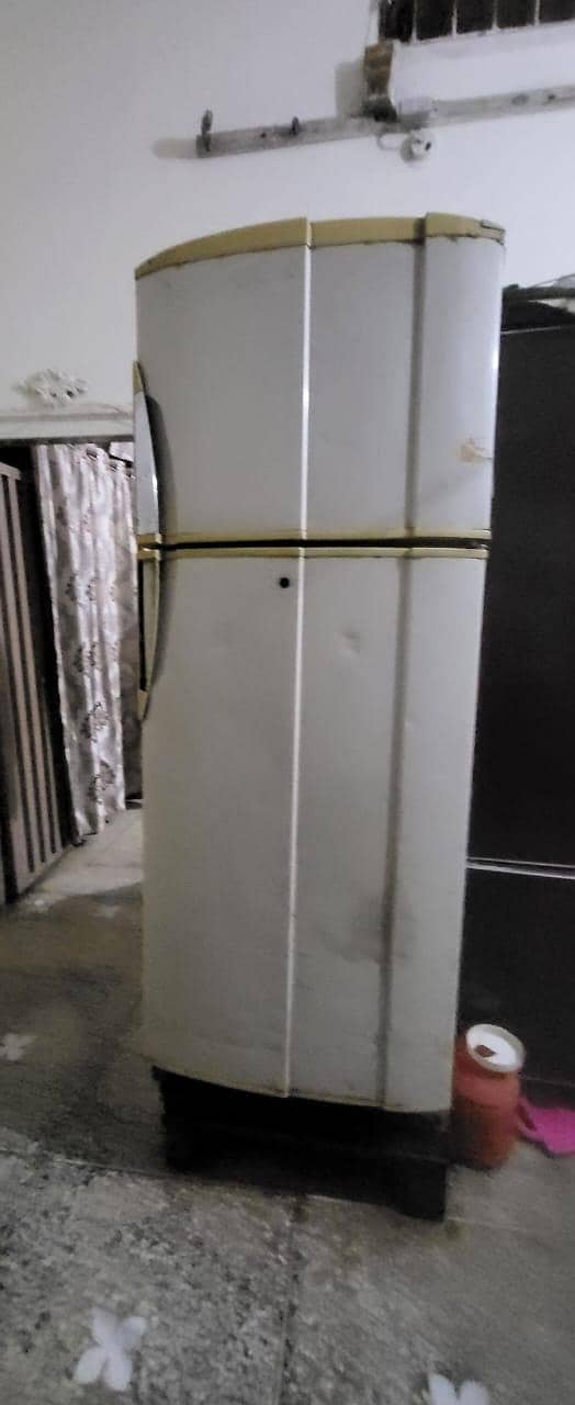 Pell refrigerator 0