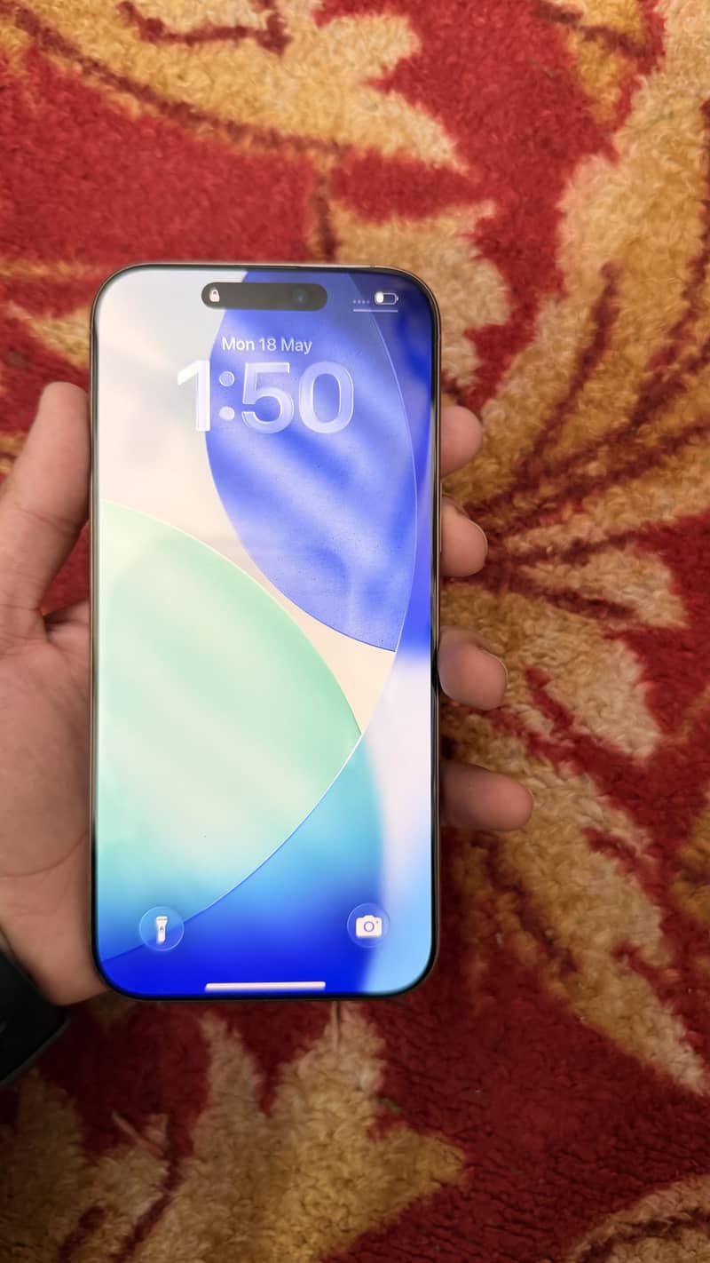 Iphone 16 pro max 4