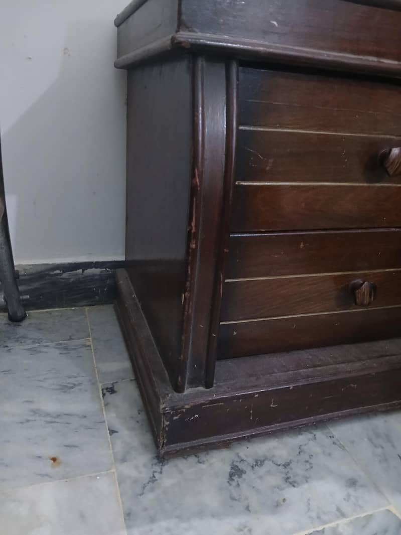 bed side tables 1