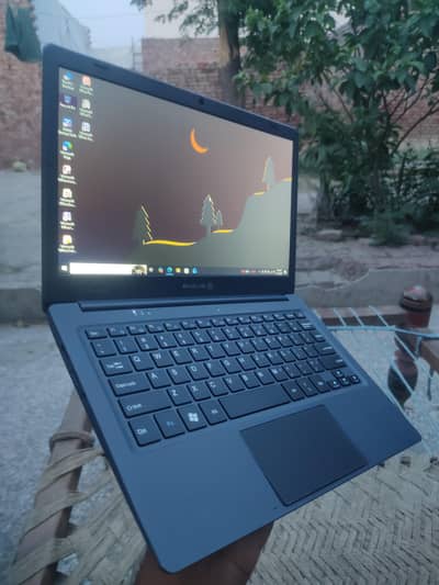 Evolve iii maestro e-book Original Window 10 4GB Ram DDR 4 Laptop